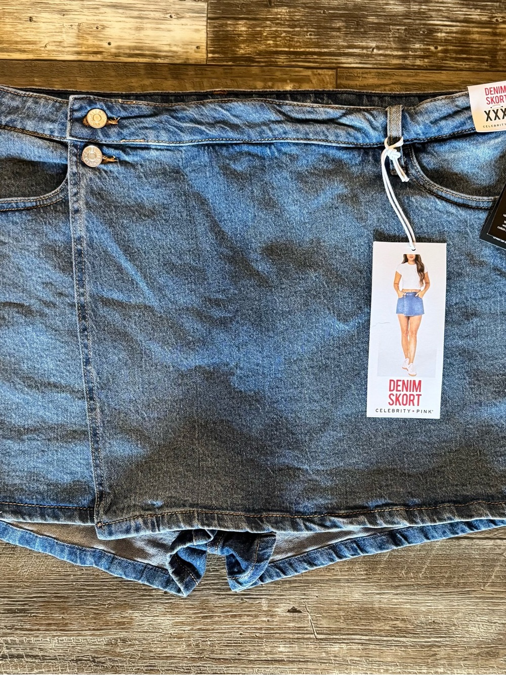 Celebrity Pink Women’s XXXL Wrap Denim NWT Skort 40" Waist Pockets Belt Loops